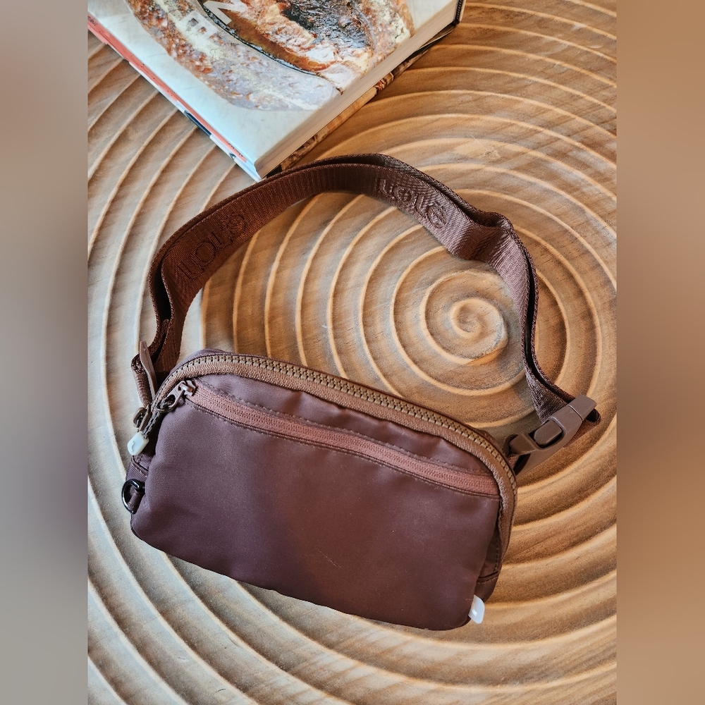 2/$20 Lolë Belt Bag